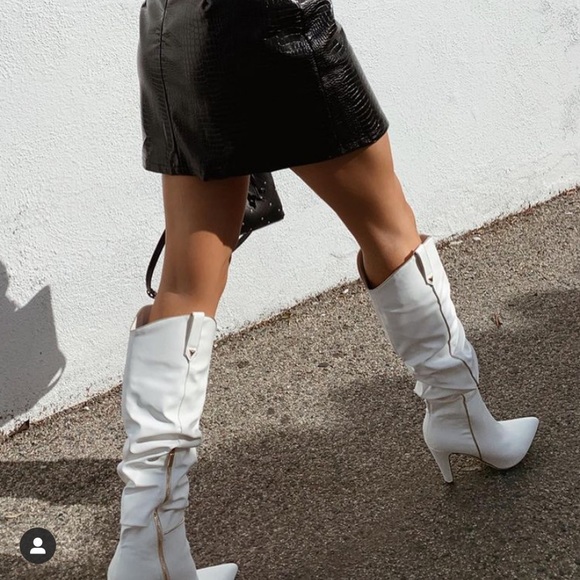 Shoes - Like new tall boot
